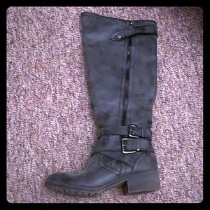 Women’s high boots